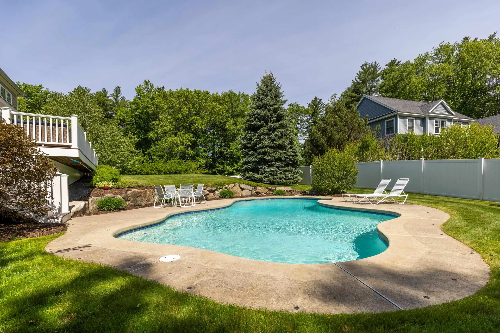 8 Heron Way Stratham NH 03885