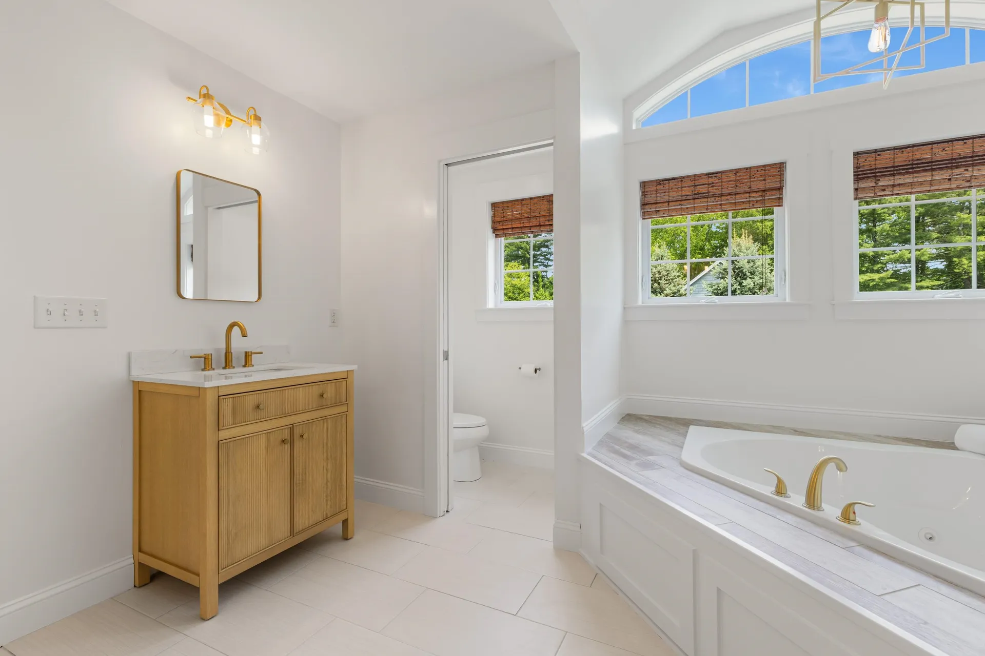 8 Heron Way Stratham NH 03885