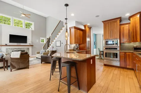 8 Heron Way Stratham NH 03885