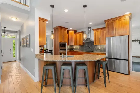 8 Heron Way Stratham NH 03885