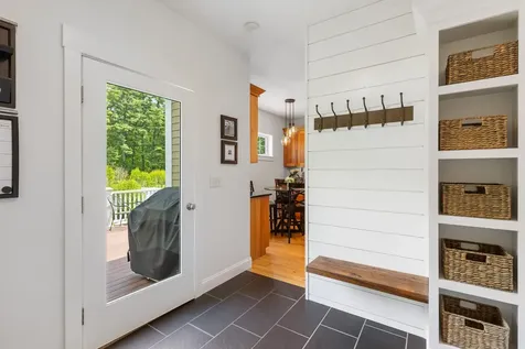 8 Heron Way Stratham NH 03885