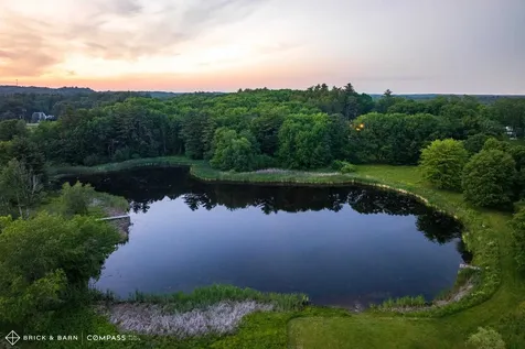 8 Heron Way Stratham NH 03885