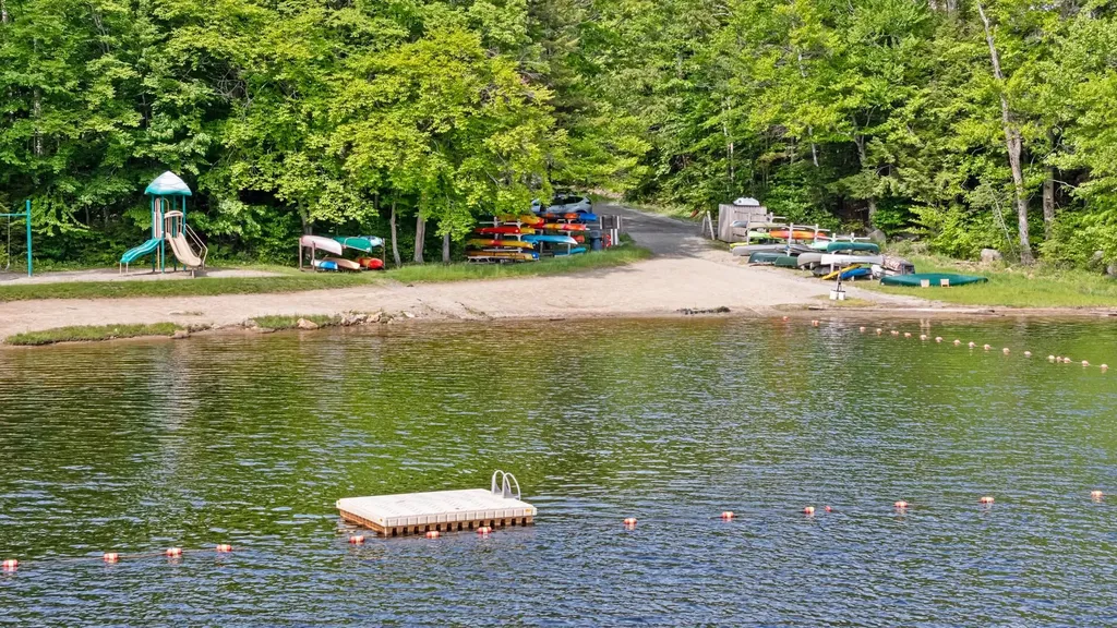 8 Sunset Walk Enfield NH 03748