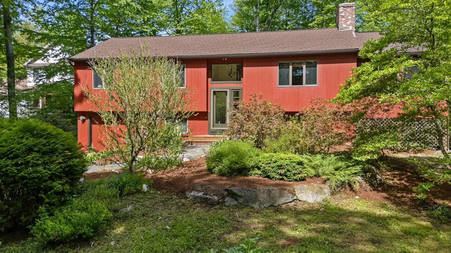 8 Sunset Walk Enfield NH 03748
