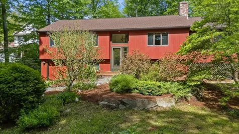 8 Sunset Walk Enfield NH 03748