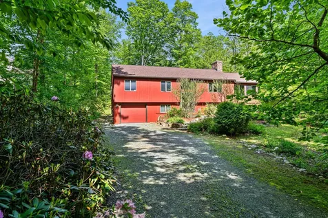 8 Sunset Walk Enfield NH 03748