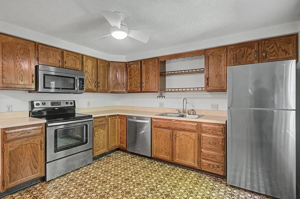 69 Joy Drive South Burlington VT 05403