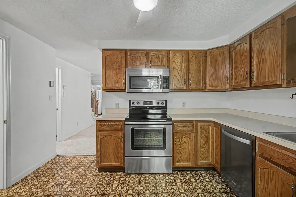 69 Joy Drive South Burlington VT 05403