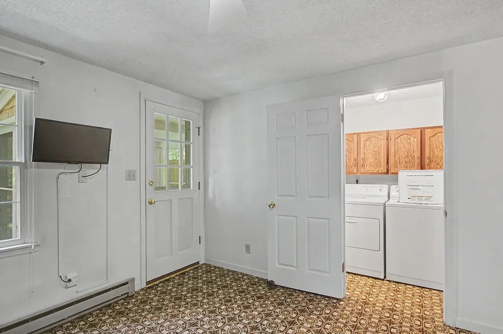 69 Joy Drive South Burlington VT 05403