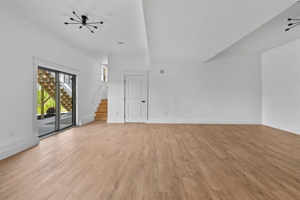 63 Whipple's Way Tamworth NH 03817