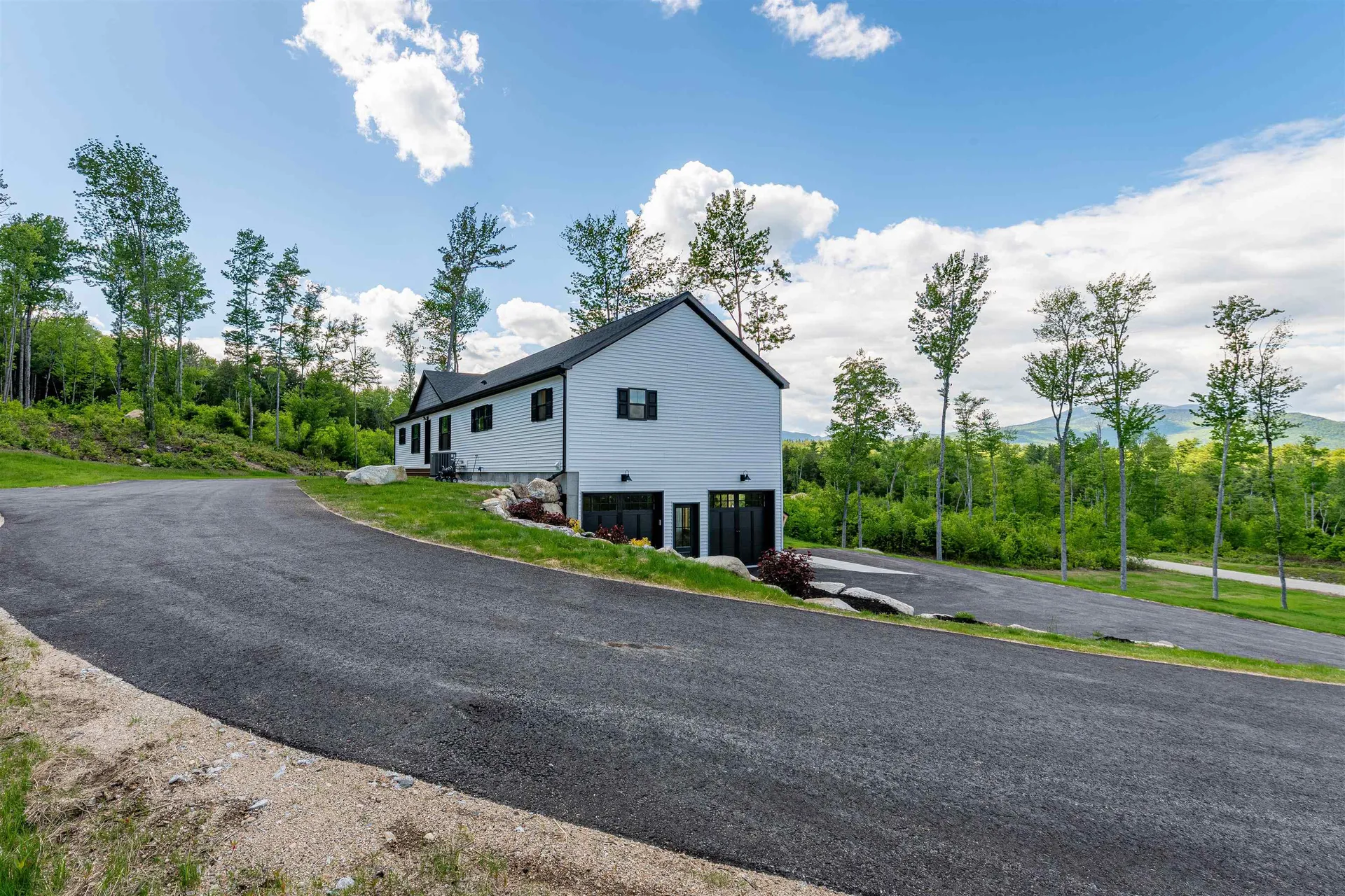 63 Whipple's Way Tamworth NH 03817