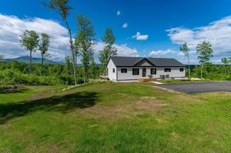 63 Whipple's Way Tamworth NH 03817