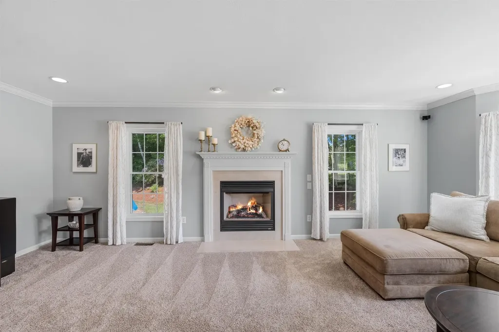 7 Ballard Road Pelham NH 03076
