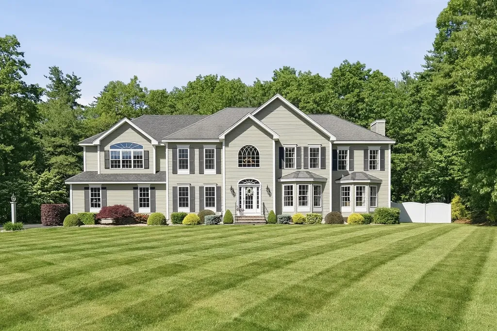 7 Ballard Road Pelham NH 03076