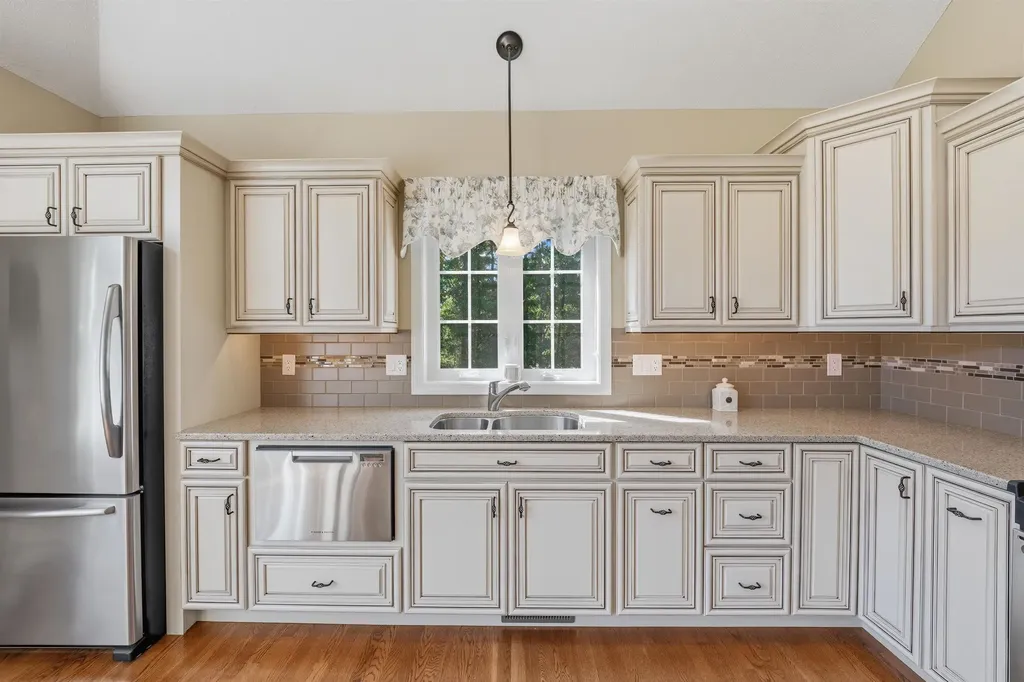 7 Ballard Road Pelham NH 03076
