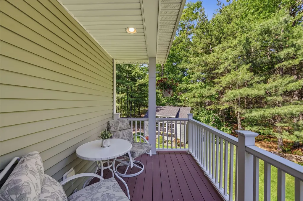 7 Ballard Road Pelham NH 03076
