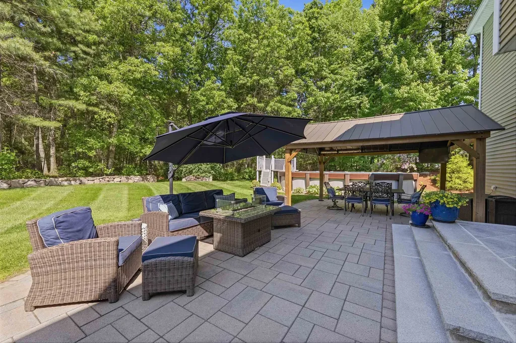 7 Ballard Road Pelham NH 03076