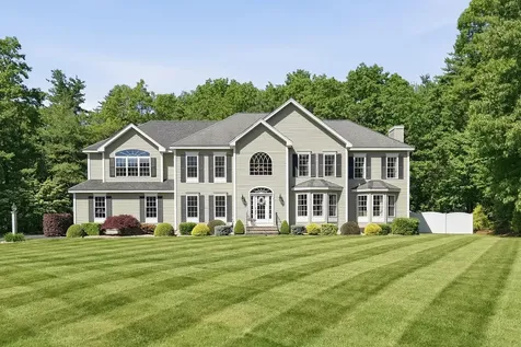 7 Ballard Road Pelham NH 03076