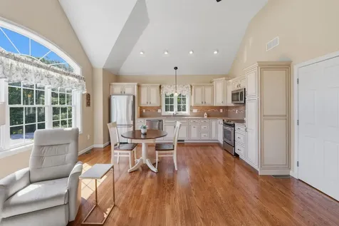 7 Ballard Road Pelham NH 03076