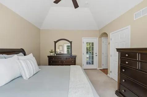 7 Ballard Road Pelham NH 03076
