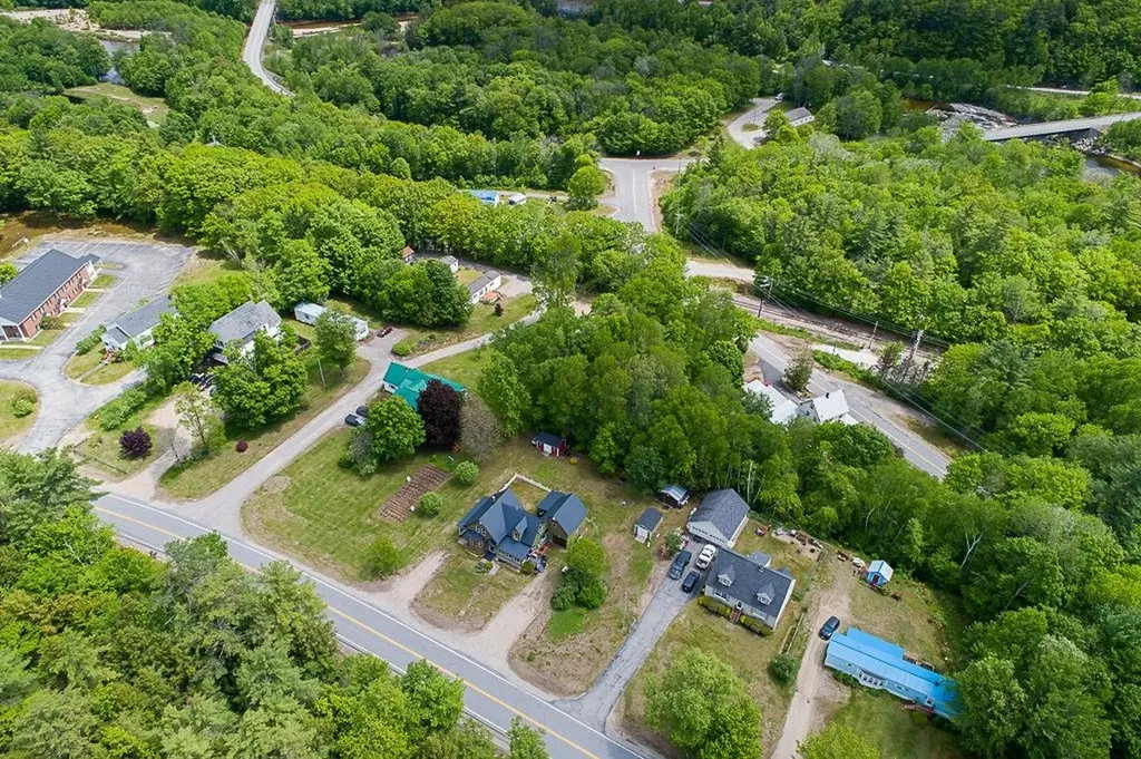 1113 Daniel Webster Highway Woodstock NH 03262