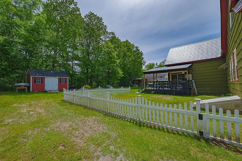 1113 Daniel Webster Highway Woodstock NH 03262