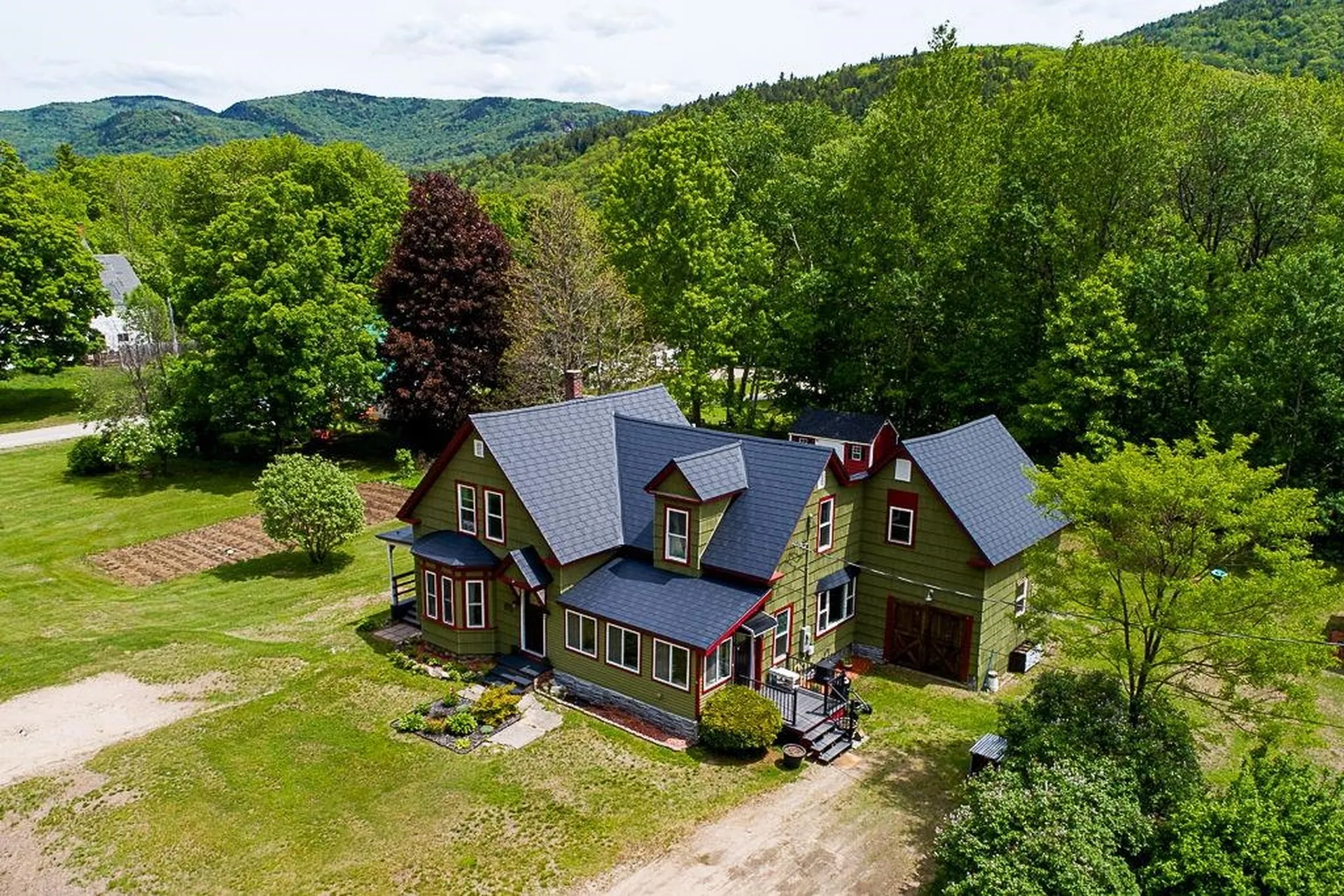 1113 Daniel Webster Highway Woodstock NH 03262