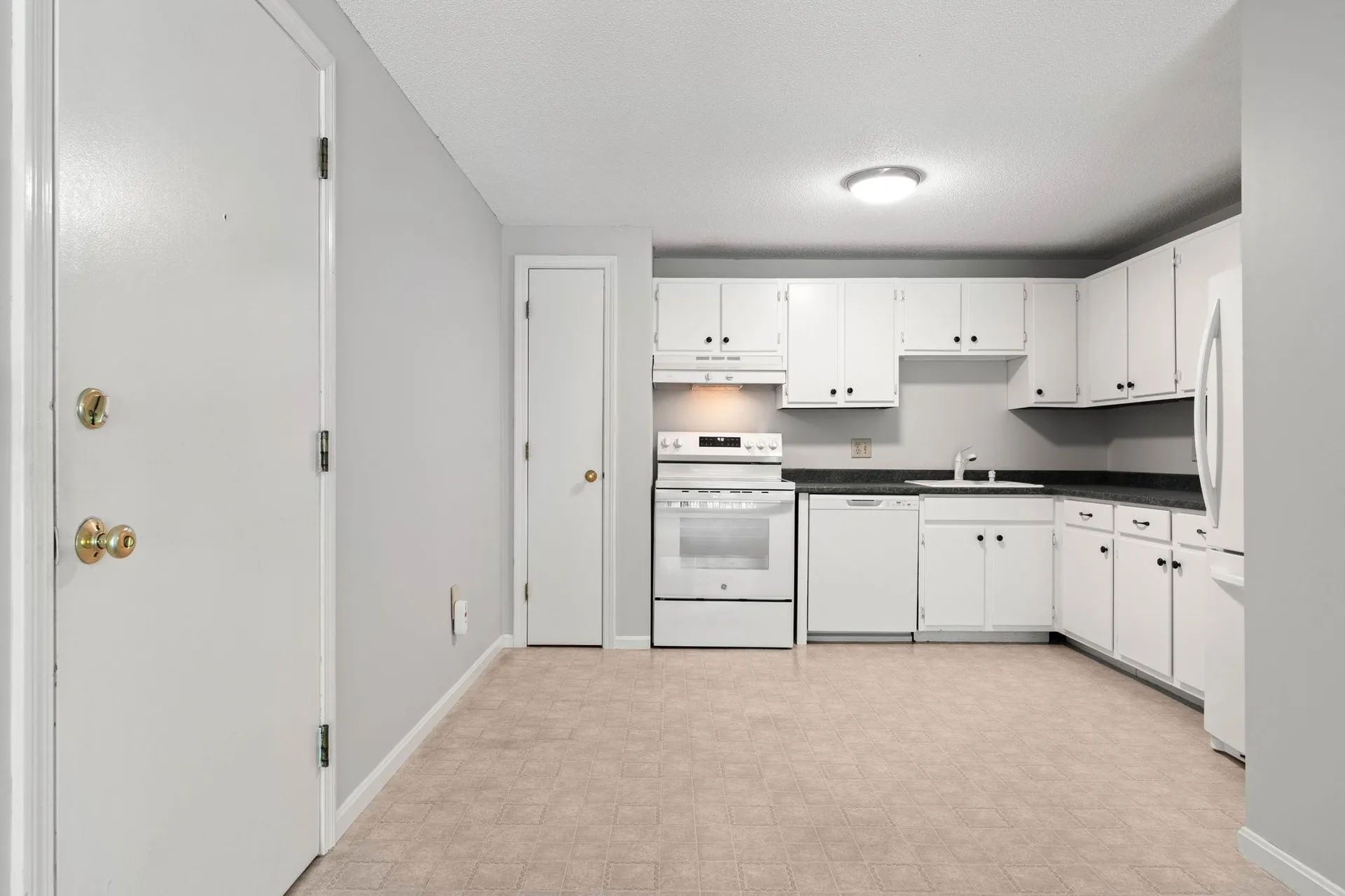 910 White Cedar Boulevard Portsmouth NH 03801