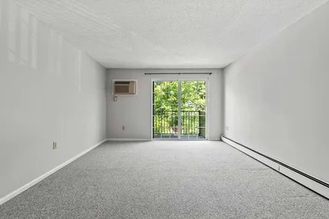 910 White Cedar Boulevard Portsmouth NH 03801