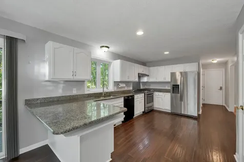 5 Boylston Avenue Nashua NH 03064