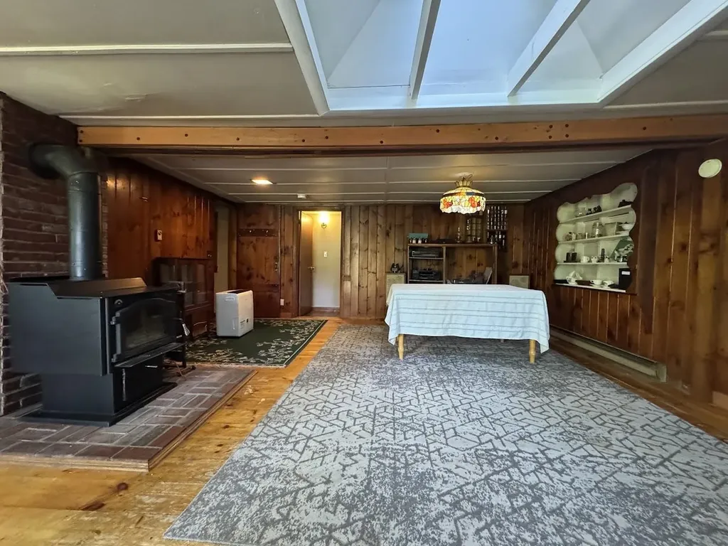 1003 East Washington Road Hillsborough NH 03244