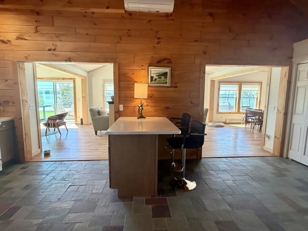 3953 West Shore Road Alburgh VT 05440-5609