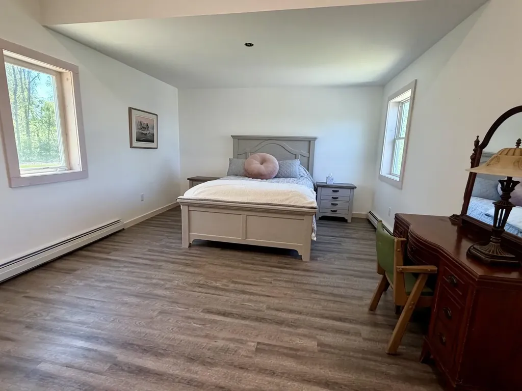 3953 West Shore Road Alburgh VT 05440-5609