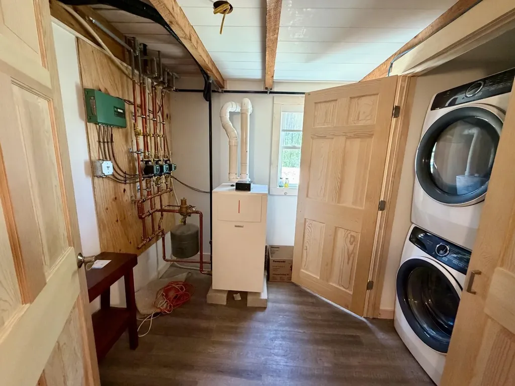 3953 West Shore Road Alburgh VT 05440-5609