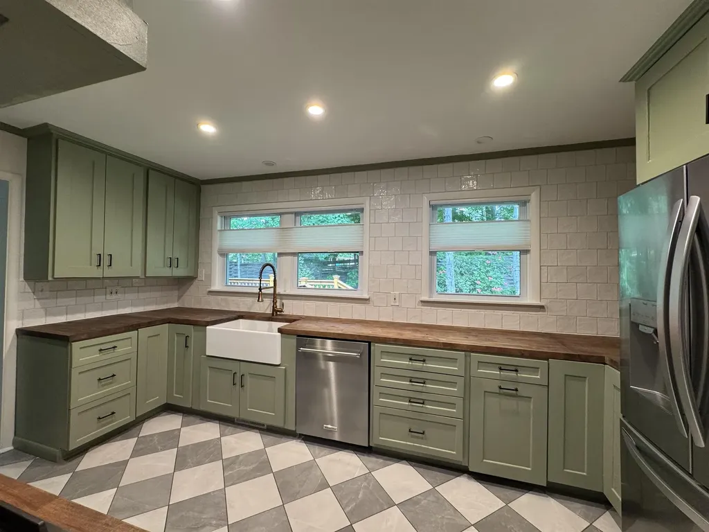 379 Pinehurst Drive Shelburne VT 05482