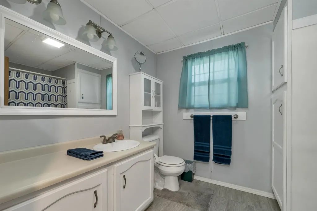 8 N. Cranberry Lane Rochester NH 03867