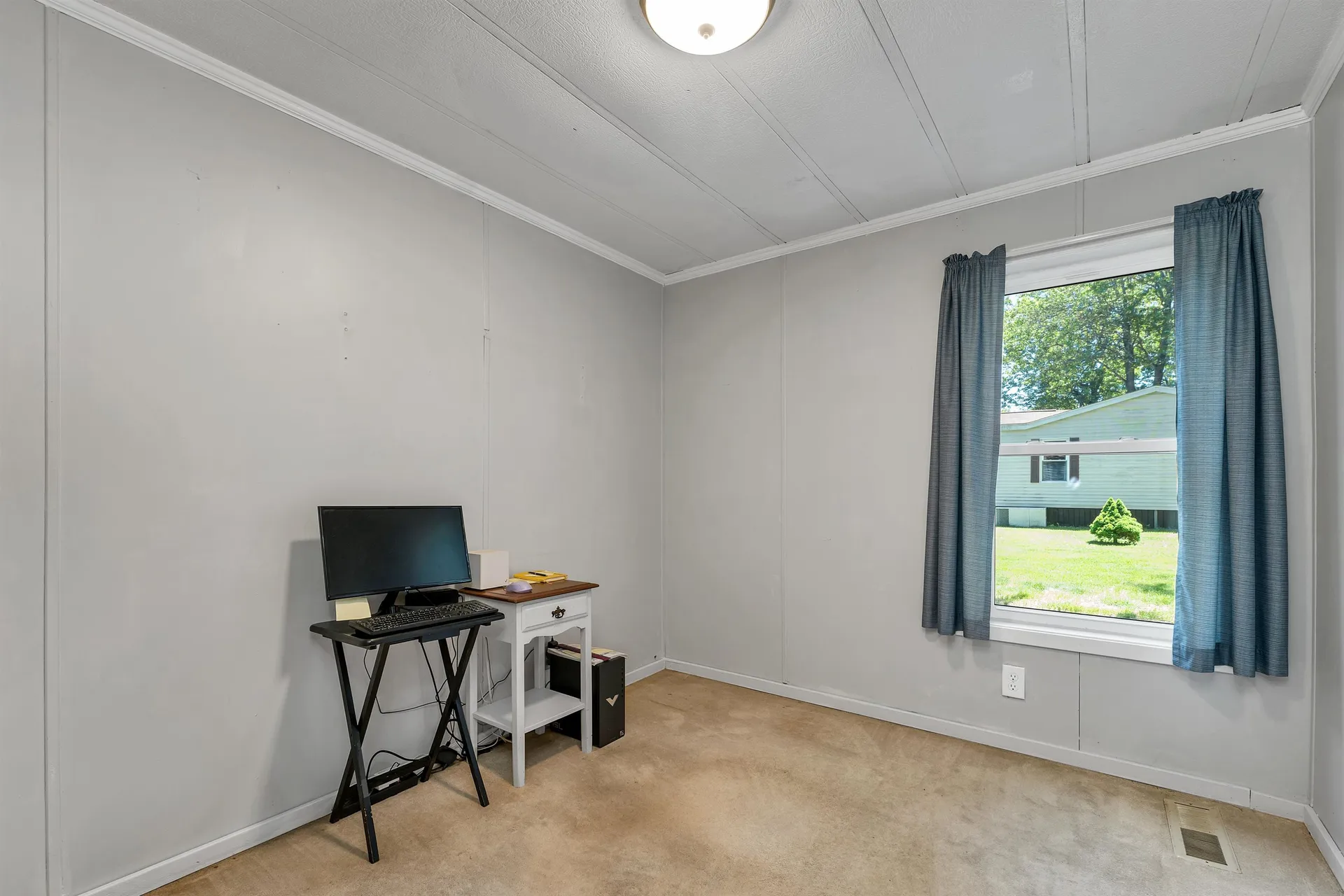 8 N. Cranberry Lane Rochester NH 03867