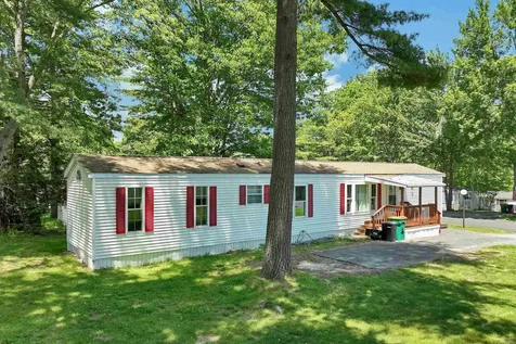 8 N. Cranberry Lane Rochester NH 03867
