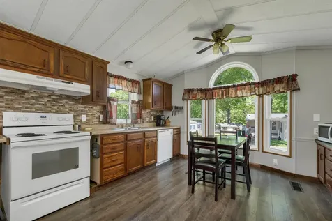 8 N. Cranberry Lane Rochester NH 03867