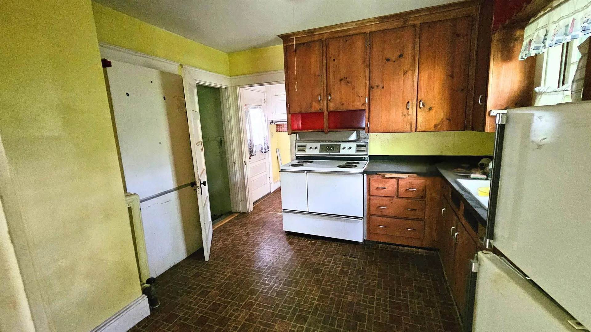 17 Clement Road Springfield VT 05156