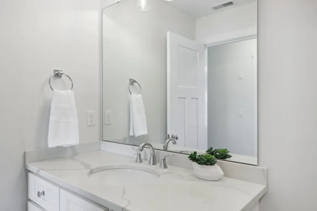 155 Island Path Hampton NH 03842