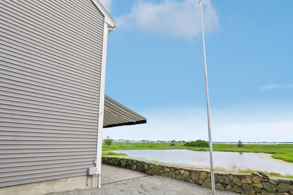 155 Island Path Hampton NH 03842