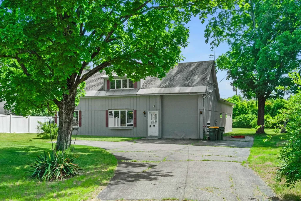 148 Charles Street Rochester NH 03867