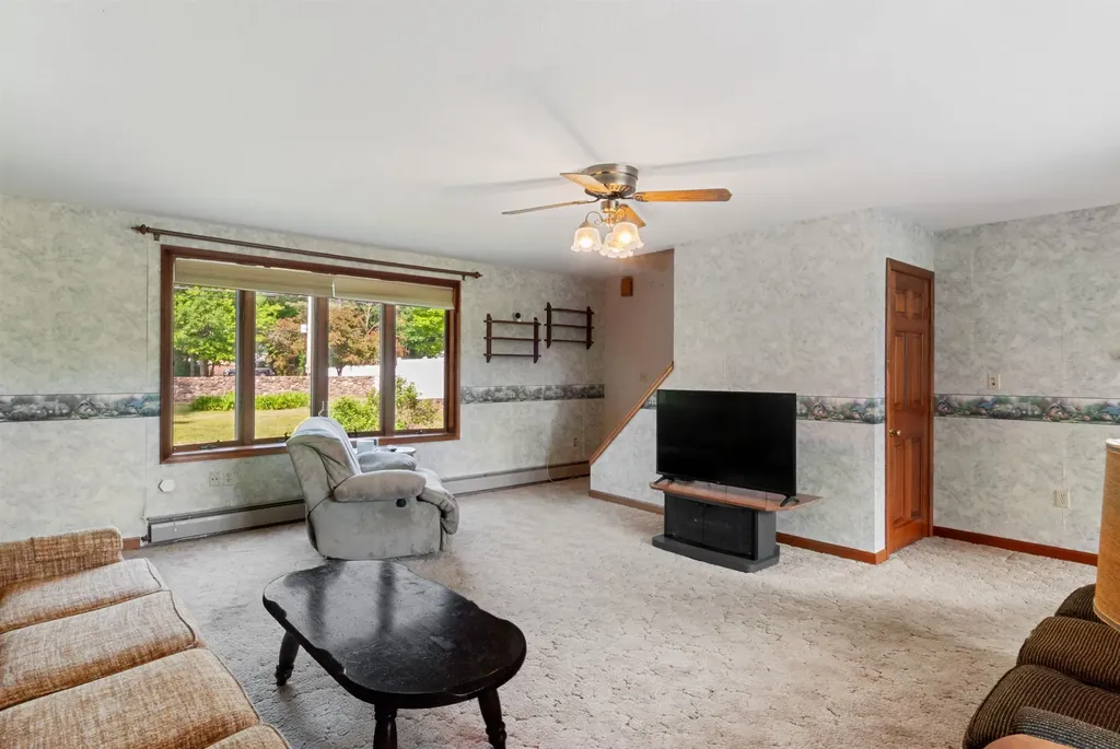 148 Charles Street Rochester NH 03867