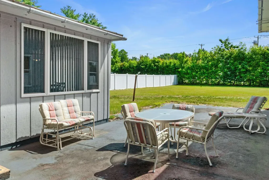 148 Charles Street Rochester NH 03867