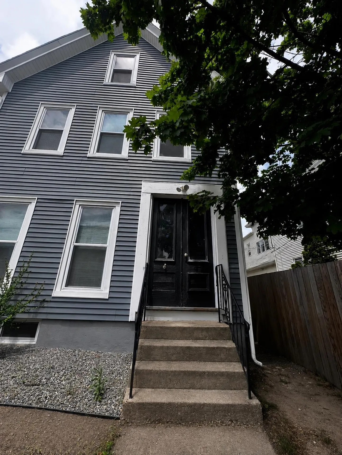 Manchester NH, 286 Lake Avenue, Unit 1