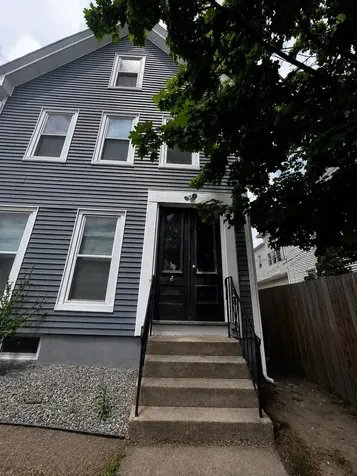 286 Lake Avenue Manchester NH 03103