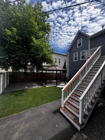 286 Lake Avenue Manchester NH 03103