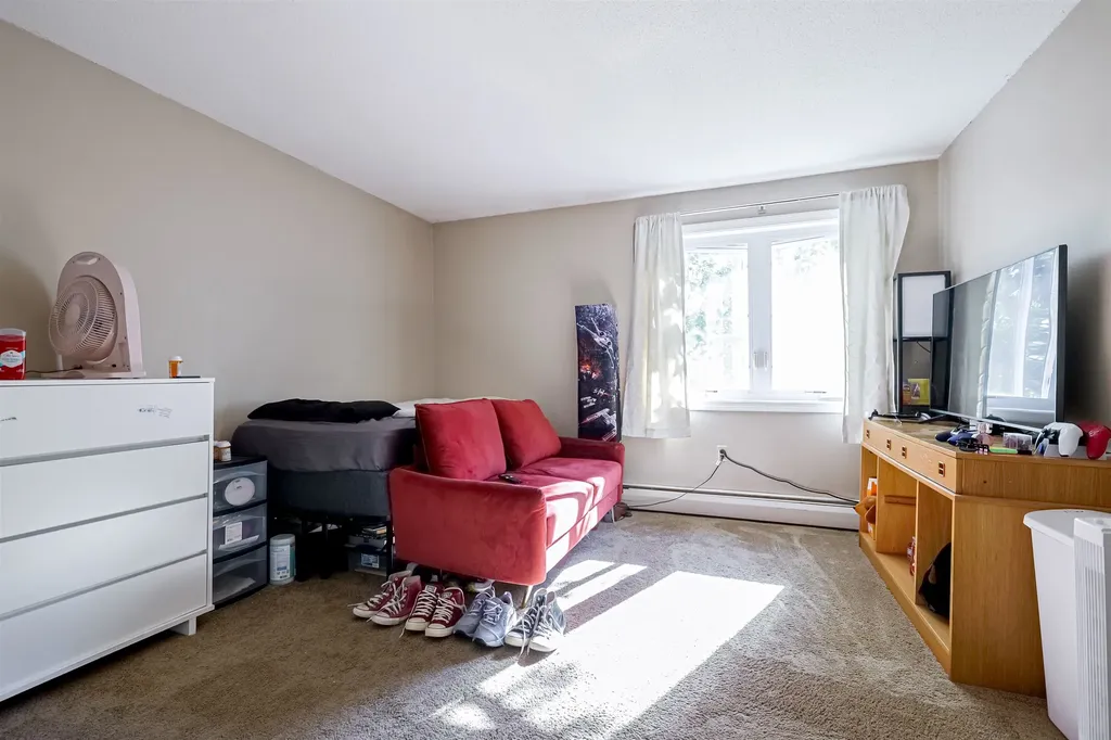 14 Auclair Avenue Manchester NH 03102