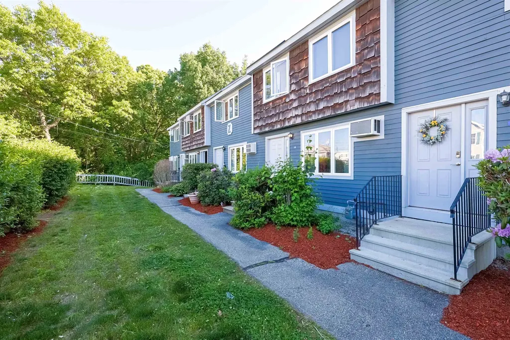 14 Auclair Avenue Manchester NH 03102